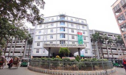 সড়কে মানসিক ভারসাম্যহীনের সন্তান প্রসব, হাসপাতালে নিল ট্রাফিক পুলিশ