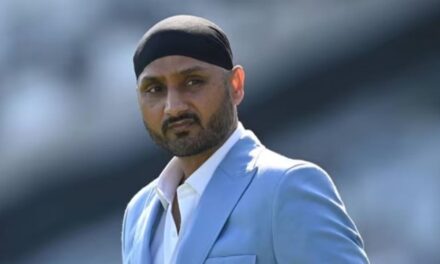 পাক-ভারত ম্যাচ নিয়ে ক্ষুব্ধ হরভজনের প্রশ্ন, ‘তাদের কেন এত গুরুত্ব দেই?’