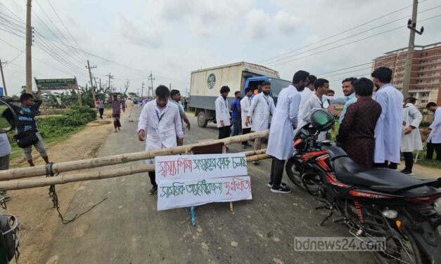 দ্রুত সুপারিশ বাস্তবায়নে প্রধান উপদেষ্টাকে স্বাস্থ্য কমিশনের ৩ প্রস্তাব