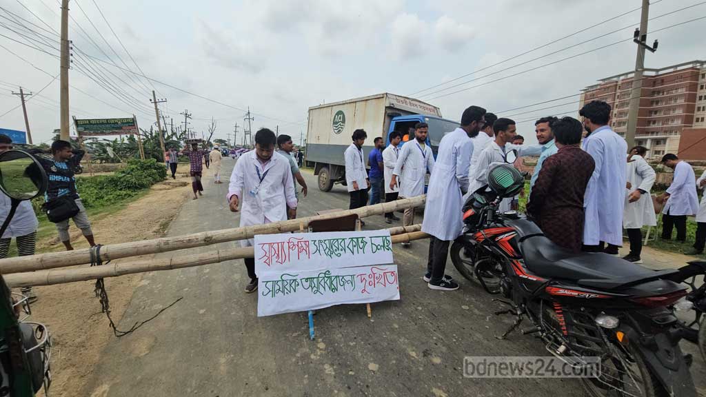 দ্রুত সুপারিশ বাস্তবায়নে প্রধান উপদেষ্টাকে স্বাস্থ্য কমিশনের ৩ প্রস্তাব