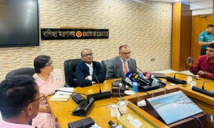 বাণিজ্য ঘাটতি কমলে মার্কিন শুল্ক হ্রাসের সম্ভাবনা আছে: বাণিজ্য উপদেষ্টা