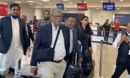 নিউ ইয়র্কে নেমে আওয়ামী লীগ কর্মীদের বিক্ষোভের মুখে ফখরুলরা, আখতারকে ডিম নিক্ষেপ