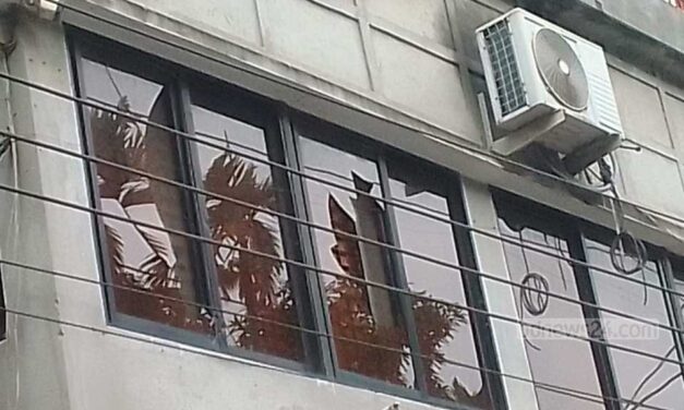টাঙ্গাইলে কাদের সিদ্দিকীর বাসায় হামলা ও ভাঙচুর