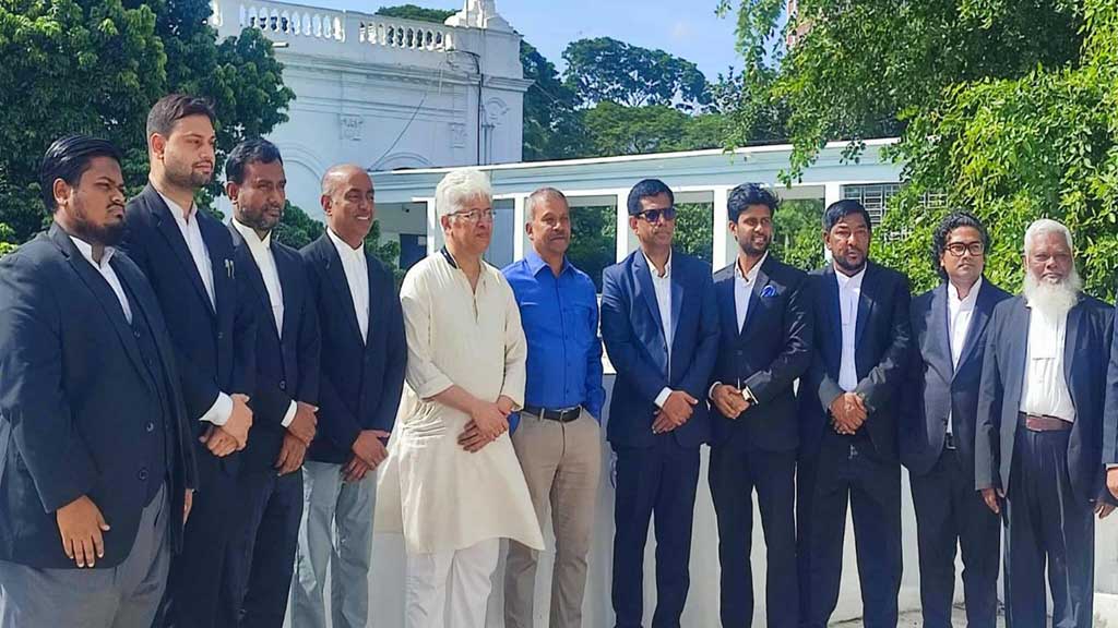 আন্তর্জাতিক অপরাধ ট্রাইব্যুনালের সংস্কার কাজ দেখলেন দুই উপদেষ্টা