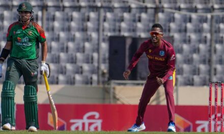 ওয়ানডে ইতিহাসে প্রথমবার ৫০ ওভারই স্পিনে