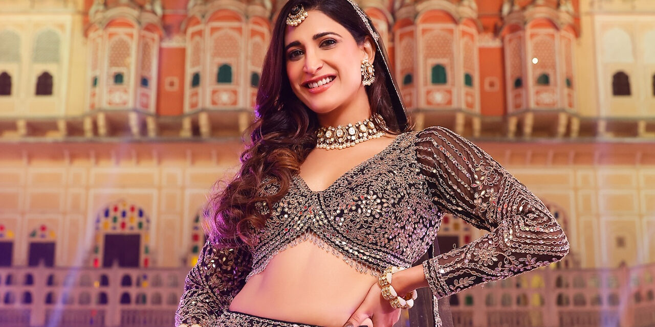 বিতর্কের জেরে ফের চর্চায় আহনা, পেলেন প্রাণনাশের হুমকি