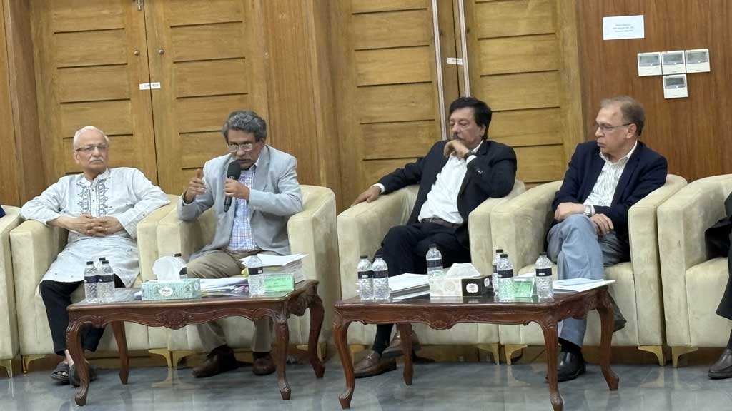 গণভোট নিয়ে অধ্যাদেশ জারির ‘মতামত’ পেয়েছে কমিশন: আলী রীয়াজ