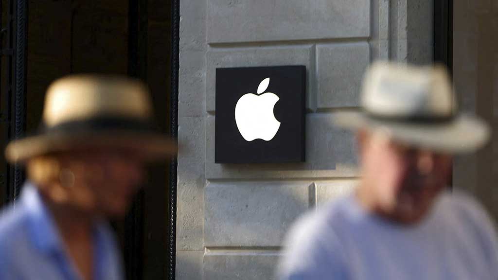 এআই প্রশিক্ষণে বইয়ের ব্যবহার: হায় অ্যাপল, তুমিও!