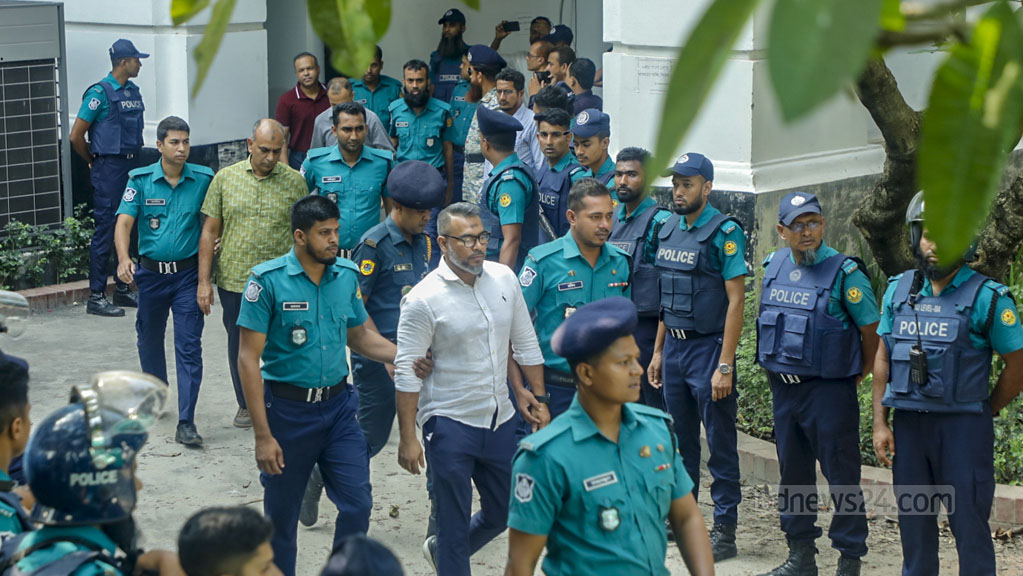 সেনা কর্মকর্তারা ‘নির্দোষ’, যা হয়েছে ‘হাসিনা-কামালের নির্দেশে’ হয়েছে: আইনজীবী