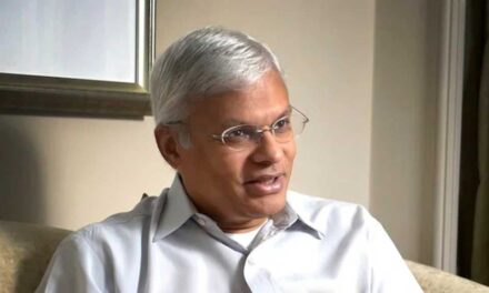 মার্কিন কর্মীর বিরুদ্ধে গোপন নথি সরানো, চীনাদের সঙ্গে বৈঠকের অভিযোগ