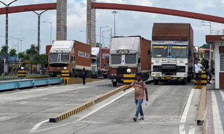 বেনাপোলে সন্ধ্যা ৬টার পর আমদানি-রপ্তানি বন্ধ, বিপাকে ব্যবসায়ীরা
