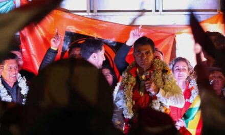 বলিভিয়ার প্রেসিডেন্ট হলেন রদ্রিগো পাজ, দুই দশকের বামপন্থি শাসনের অবসান