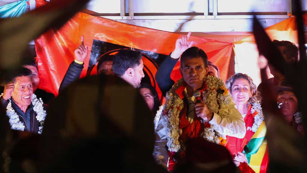 বলিভিয়ার প্রেসিডেন্ট হলেন রদ্রিগো পাজ, দুই দশকের বামপন্থি শাসনের অবসান