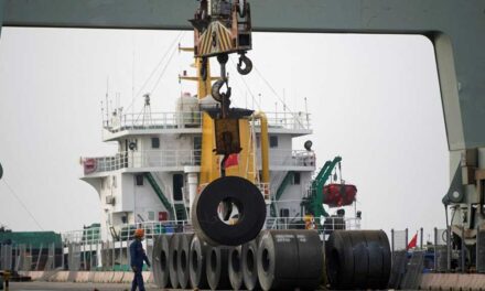 যুক্তরাষ্ট্রের শুল্ক হুমকিতে ‘দ্বিমুখী নীতি’ দেখছে চীন