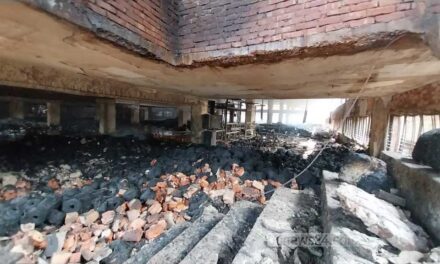 সিইপিজেডের কারখানা ভষ্মীভূত: অগ্নি নিরাপত্তা ‘সনদ নেই’, মানা হয়নি ‘বিল্ডিং কোড’