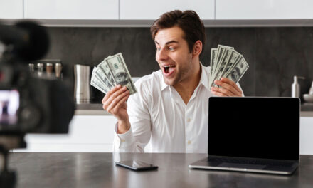 বিজ্ঞাপনের আয় ছাড়াও যেভাবে ধনী হচ্ছেন ইউটিউবাররা