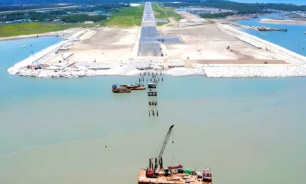 দেশের চতুর্থ আন্তর্জাতিক বিমানবন্দর হল কক্সবাজার