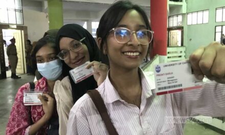 চাকসু: প্রথম চার ঘণ্টায় আলোচনায় ‘অমোচনীয় কালি’