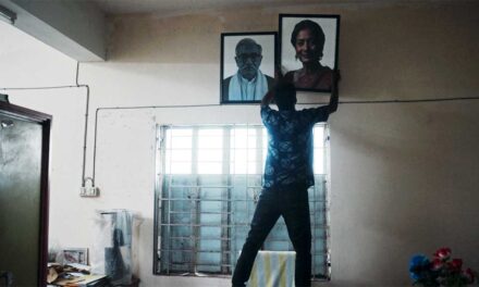 ‘প্রধানমন্ত্রী পলাইছে, শুনিছিস?’, দেলুপির টিজারে রাজনৈতিক ইঙ্গিত