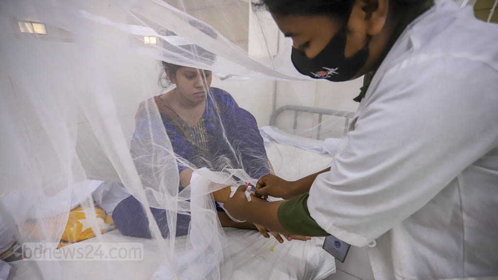 ডেঙ্গুতে আরও একজনের মৃত্যু, হাসপাতালে ভর্তি ৩৭৪