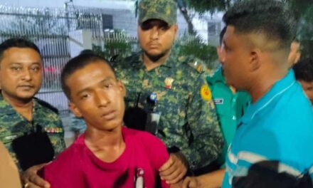 নির্বাচন কমিশনের সামনে ‘ককটেল বিস্ফোরণ’, আটক ১