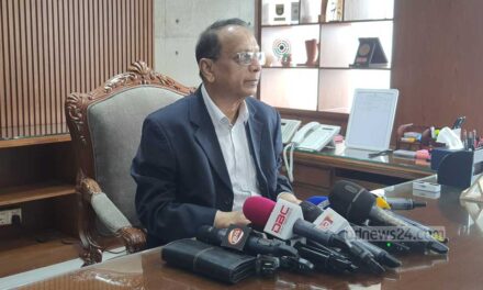 দায়িত্ব পেয়েই ভোট নিয়ে কর্মকর্তাদের হুঁশিয়ারি নতুন জনপ্রশাসন সচিবের