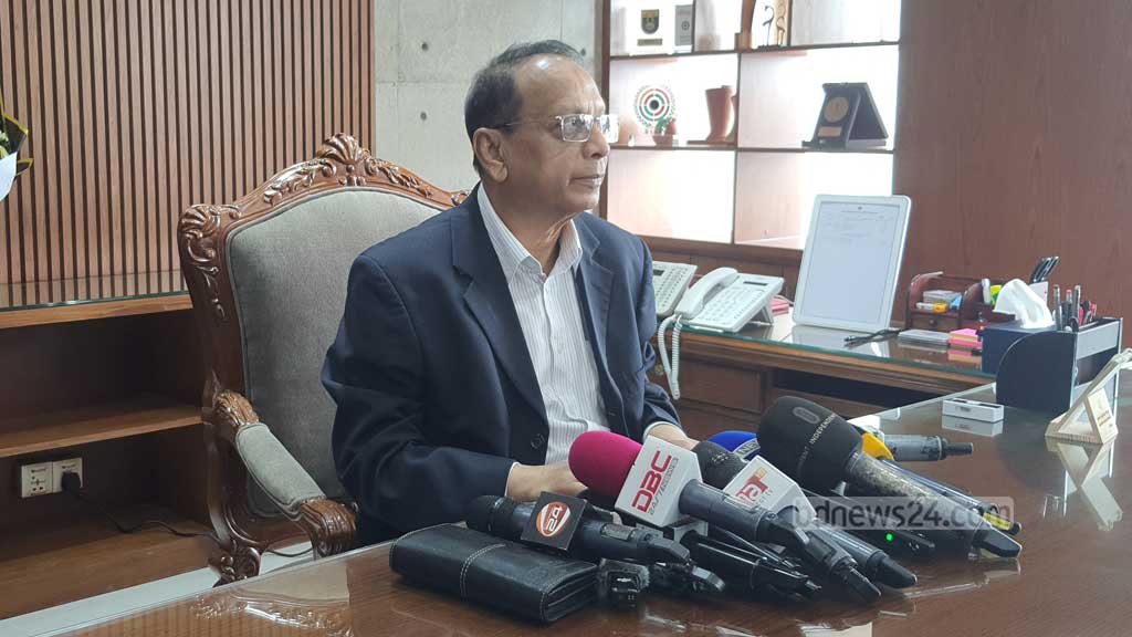 দায়িত্ব পেয়েই ভোট নিয়ে কর্মকর্তাদের হুঁশিয়ারি নতুন জনপ্রশাসন সচিবের