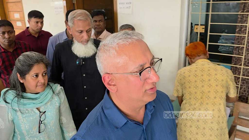 আত্মসমর্পণ করে জামিন পেলেন গ্রামীণফোনের সিইওসহ ৩ জন