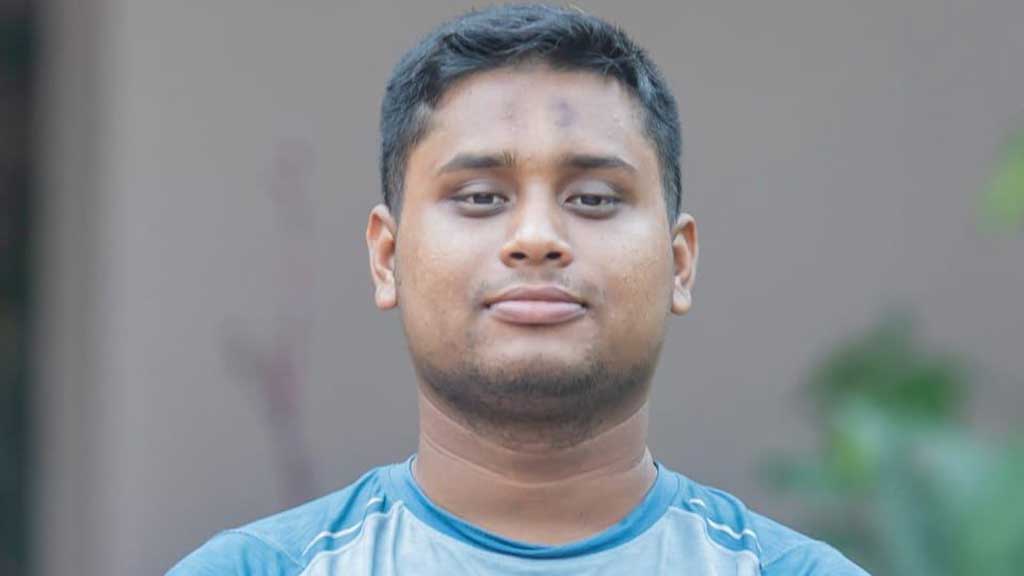 কয়েকটি দল ‘ডিসি ভাগাভাগি করছে’: হাসনাত