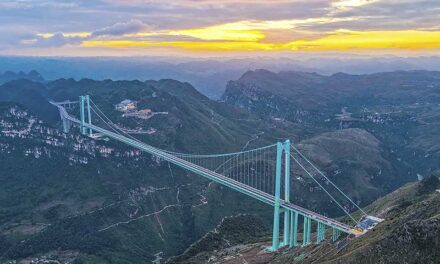 দুয়ার খুলল বিশ্বের সবচেয়ে উঁচু সেতুর