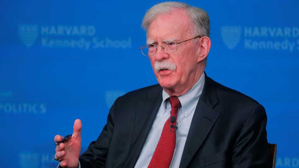 ট্রাম্প সমালোচক জন বোল্টনের বিরুদ্ধে গোপন নথি ফাঁসের অভিযোগ