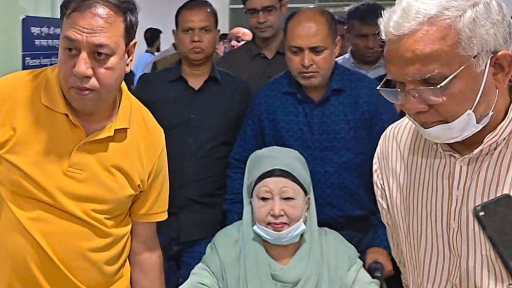 মধ্যরাতে হাসপাতালে ভর্তি খালেদা জিয়া