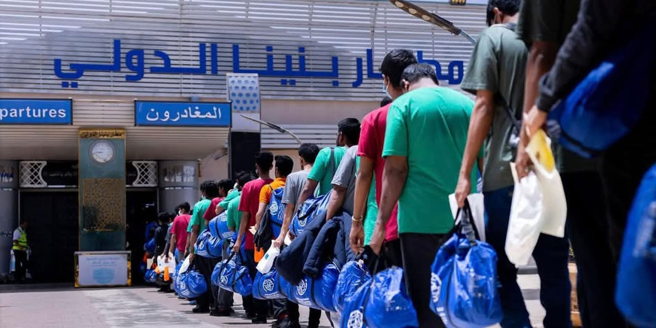 লিবিয়া থেকে দে‌শে ফেরা‌নো হ‌চ্ছে আরও তিন শতাধিক বাংলাদেশিকে