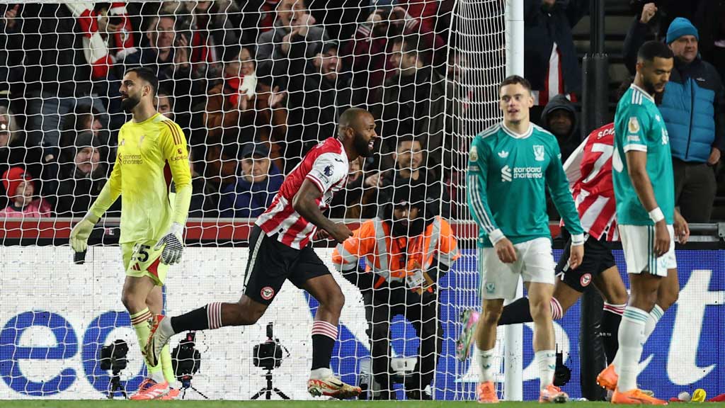 প্রিমিয়ার লিগে আবার হারল লিভারপুল