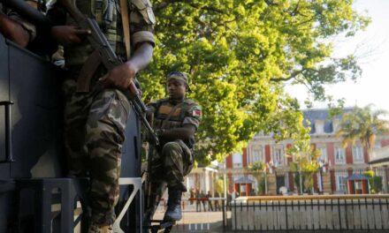 প্রেসিডেন্ট আত্মগোপনে, সেনাবাহিনী ক্ষমতা নিল মাদাগাস্কারে