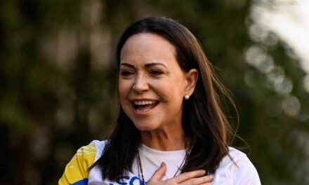 মাচাদো নোবেল জিতে উৎসর্গ করলেন ট্রাম্পকেই