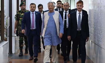 দেশে ফিরেছেন প্রধান উপদেষ্টা