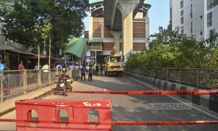 মেট্রোরেল কি ‘মাথার ওপরের শঙ্কা’ হয়ে উঠছে?