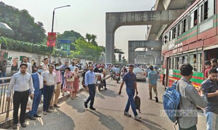 আগারগাঁও-শাহবাগ মেট্রোরেল বন্ধ, ভোগান্তিতে মানুষ