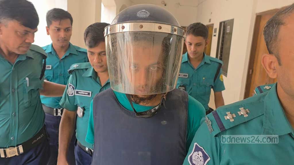 ‘ধর্ম অবমাননা’: আদালতে জবানবন্দি দিচ্ছেন নর্থ সাউথের সেই অপূর্ব