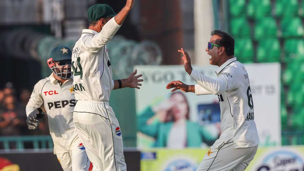 নোমানের ১০ উইকেট, দক্ষিণ আফ্রিকাকে হারিয়ে পাকিস্তানের শুরু