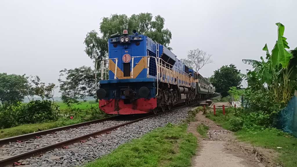ঝিনাইদহে ট্রেনে কাটা পড়ে ‘মানসিক ভারসাম্যহীন’ নারীর মৃত্যু