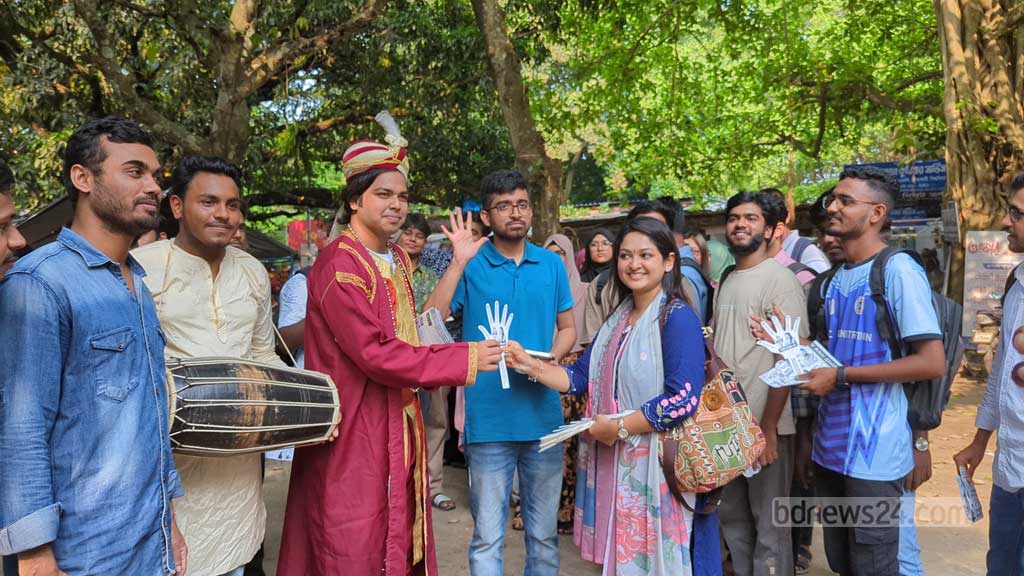 রাকসু ভোট: অনাবাসিক ভোটারদের হাতে জয়-পরাজয়!