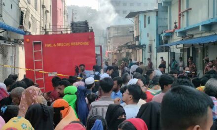 এখনো বের হচ্ছে ধোঁয়া, কেমিক্যালের প্রভাবে অসুস্থ হচ্ছেন অনেকে