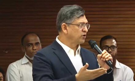 প্রধান উপদেষ্টাকে প্রতিরক্ষাবাহিনীর সঙ্গে ‘সুসম্পর্ক’ রাখার পরামর্শ বিএনপির সালাহউদ্দিনের