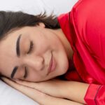 যে ধ্যানে আসবে ঘুম