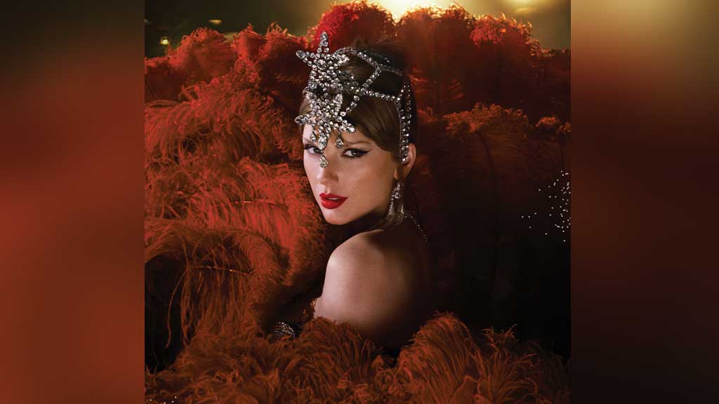 ফের সুইফট ঝড়, গড়লেন নতুন রেকর্ড