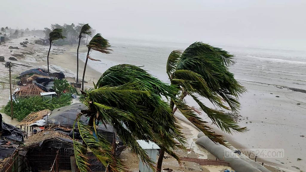 অক্টোবরে ঘূর্ণিঝড়, বন্যার আভাস