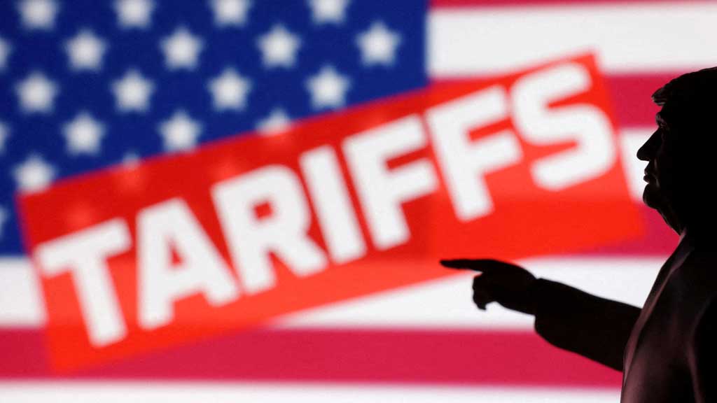 চীনের ওপর আরও ১০০% শুল্ক আরোপের হুমকি ট্রাম্পের