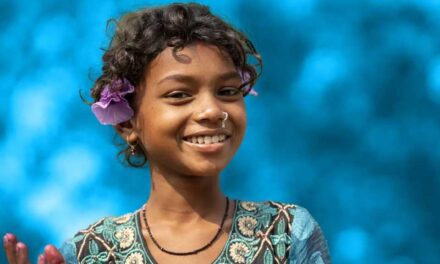 কিশোরীদের বলতে দিন: রানা ফ্লাওয়ার্স